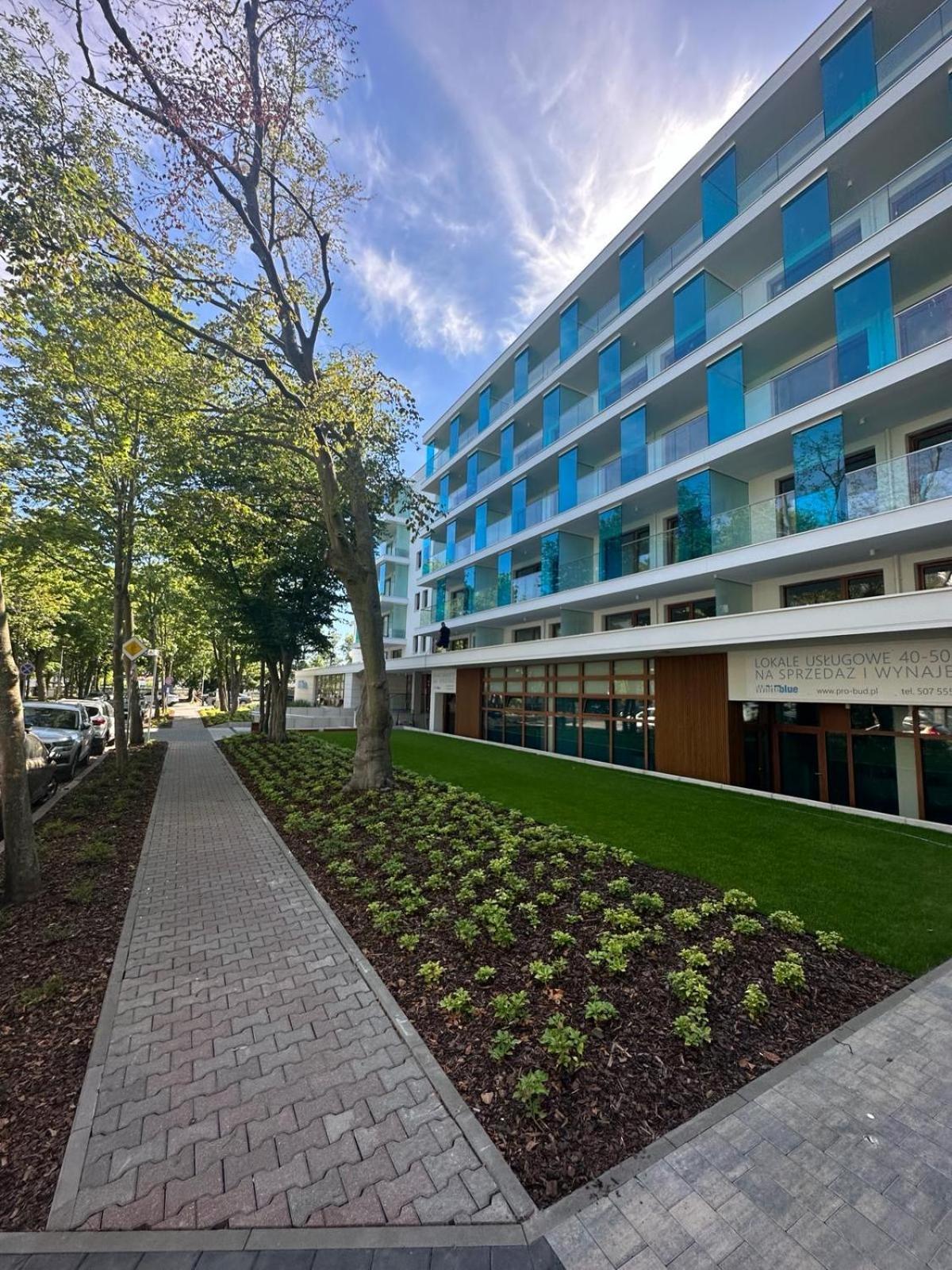 4Summer Kolobrzeg Apartamenty White Blue Sauna & Fitness & Parking 100 Metrow Do Pieknej Szerokiej Piaszczystej Plazy, Wspanialy Widok Z Duzego Tarasu! 100 Meter Zu Einem Schoenen Breiten Sandstrand, Herrliche Aussicht Von Einer Grossen Terrasse! Ngoại thất bức ảnh