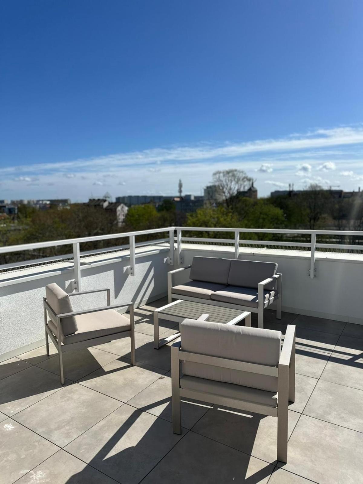 4Summer Kolobrzeg Apartamenty White Blue Sauna & Fitness & Parking 100 Metrow Do Pieknej Szerokiej Piaszczystej Plazy, Wspanialy Widok Z Duzego Tarasu! 100 Meter Zu Einem Schoenen Breiten Sandstrand, Herrliche Aussicht Von Einer Grossen Terrasse! Ngoại thất bức ảnh