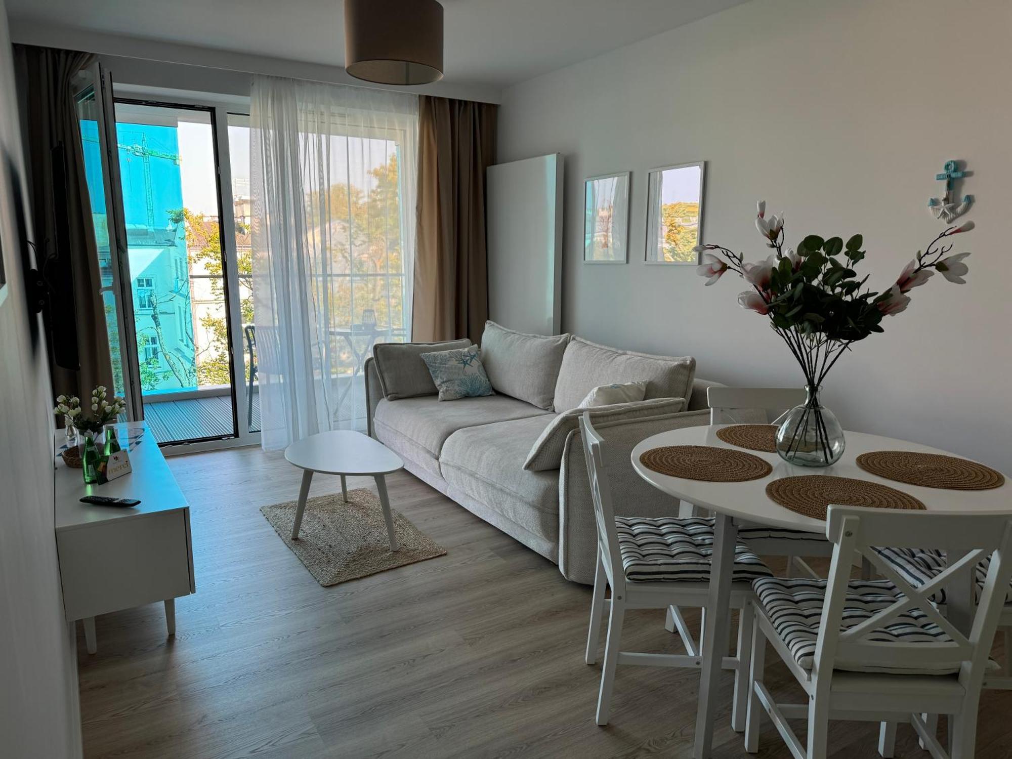 4Summer Kolobrzeg Apartamenty White Blue Sauna & Fitness & Parking 100 Metrow Do Pieknej Szerokiej Piaszczystej Plazy, Wspanialy Widok Z Duzego Tarasu! 100 Meter Zu Einem Schoenen Breiten Sandstrand, Herrliche Aussicht Von Einer Grossen Terrasse! Ngoại thất bức ảnh