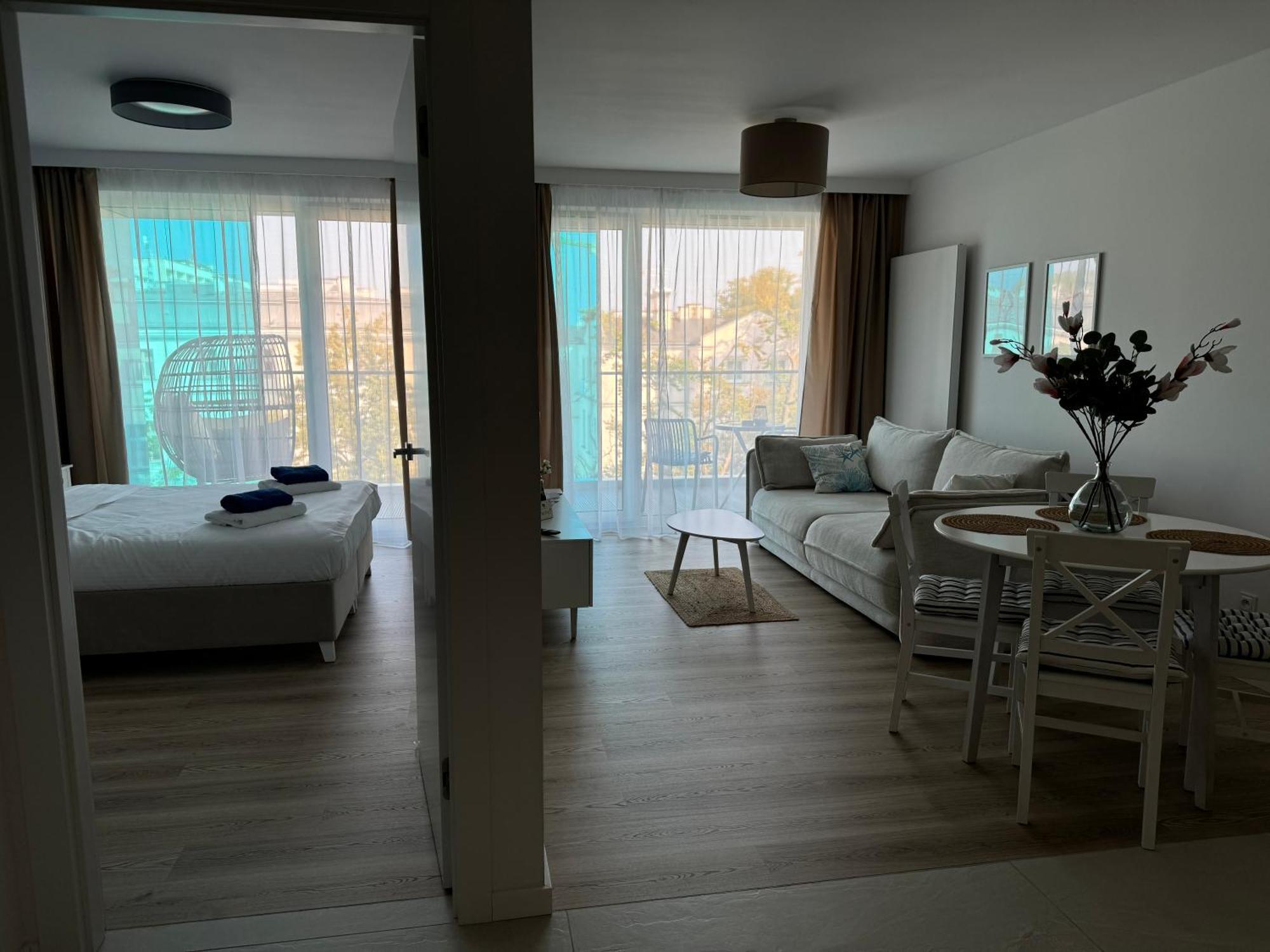 4Summer Kolobrzeg Apartamenty White Blue Sauna & Fitness & Parking 100 Metrow Do Pieknej Szerokiej Piaszczystej Plazy, Wspanialy Widok Z Duzego Tarasu! 100 Meter Zu Einem Schoenen Breiten Sandstrand, Herrliche Aussicht Von Einer Grossen Terrasse! Ngoại thất bức ảnh